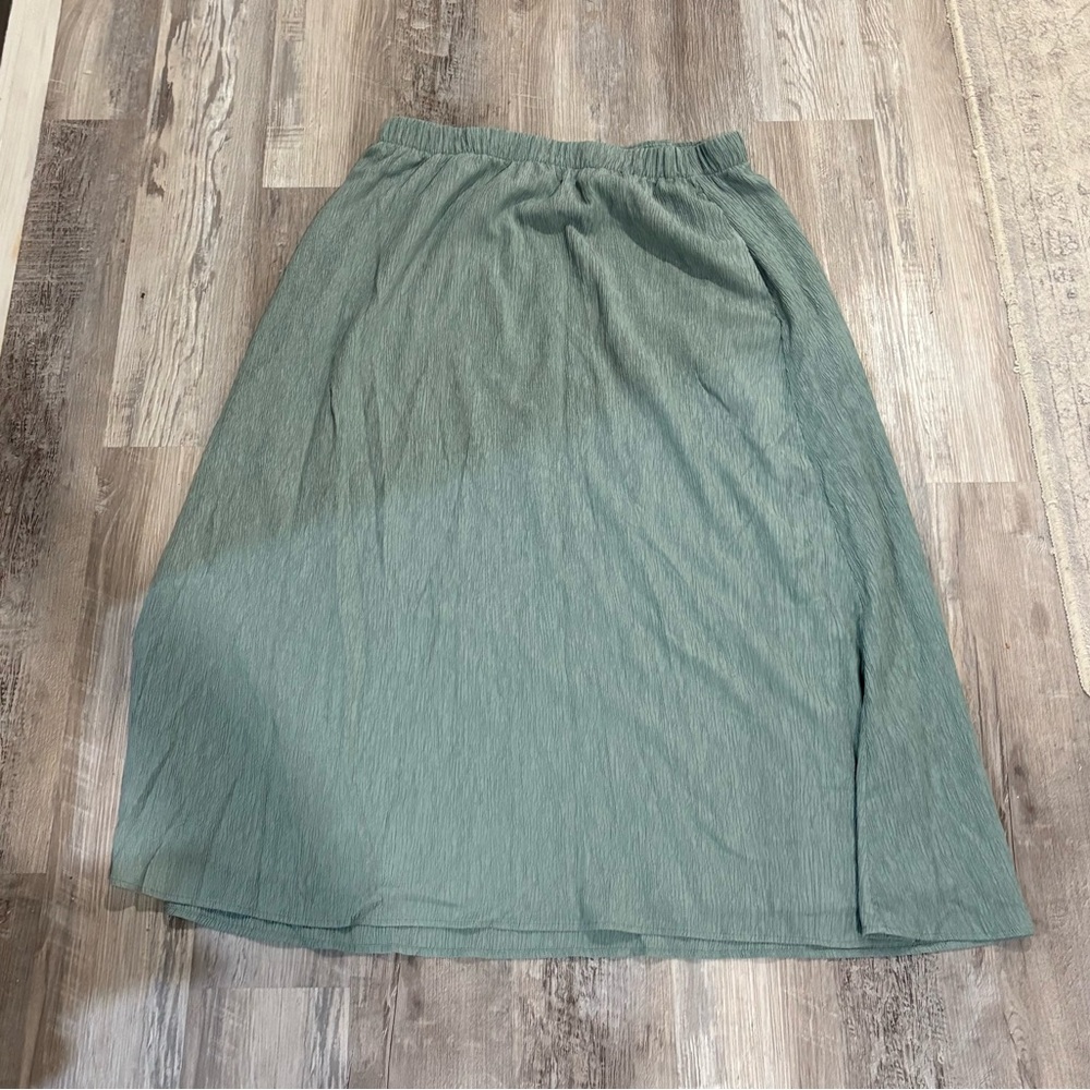 Abercrombie & Fitch A-Line Skirt in Sage